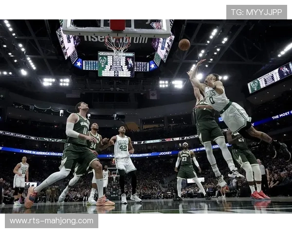 凯尔特人客场胜雄鹿，怀特普里查德合砍45分